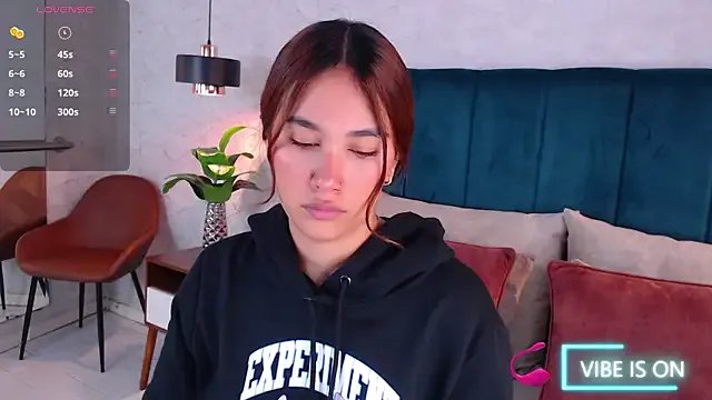 AdeleAndersonn from StripChat