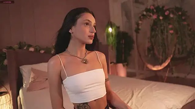 AdoraCortes from StripChat