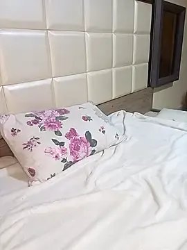 AfricanQueen23 from StripChat