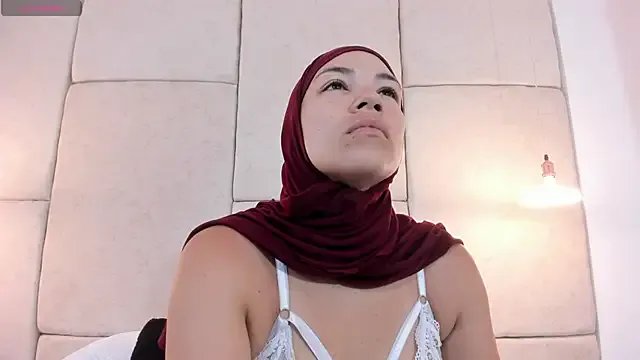 aisha_vs from StripChat