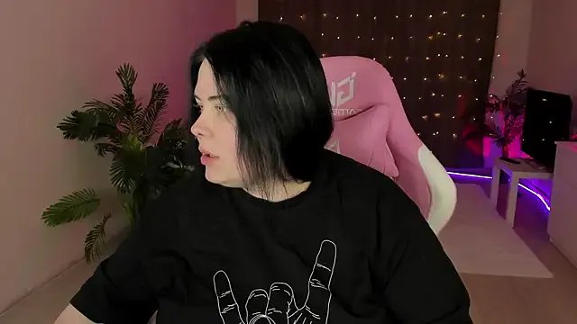 Akemi_BBW from StripChat