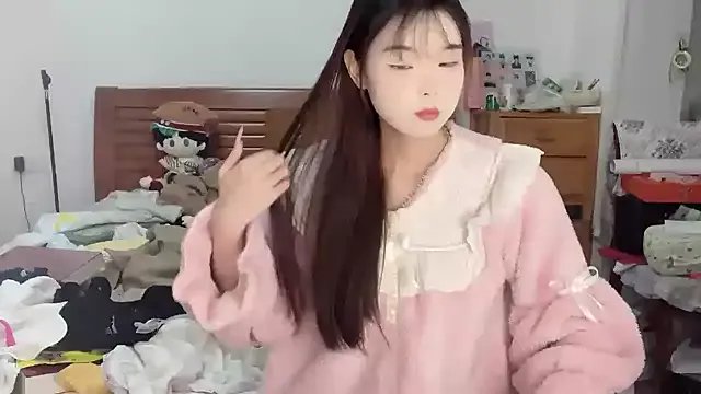 Akong11 from StripChat