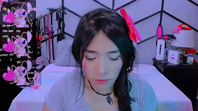 AlanaLuck from StripChat