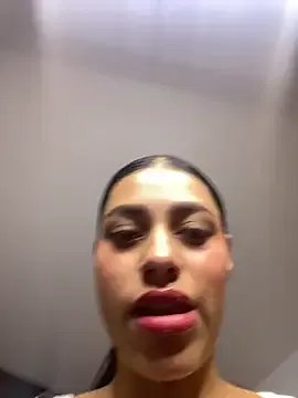 AlannaEvons from StripChat