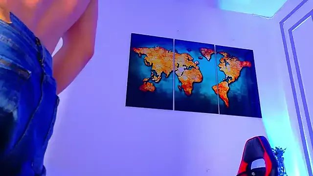 ALANNFERRER from StripChat