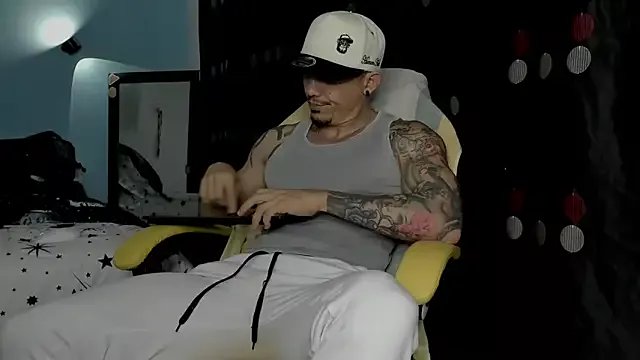 Alex_motta from StripChat