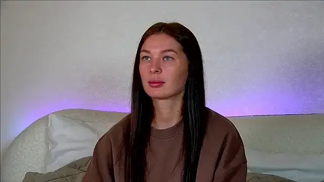 AlexandraBloom from StripChat