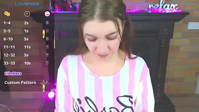  AlexaStoun chat room