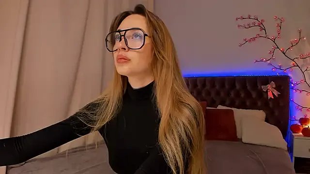 AlexaWilds from StripChat