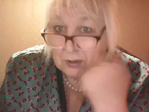 Alexia64231 from StripChat