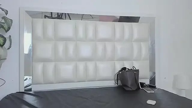 Alhana_pulido from StripChat