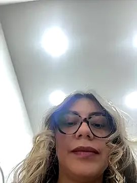 alicee16 from StripChat