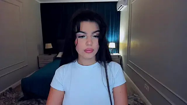 AlluringAriel from StripChat