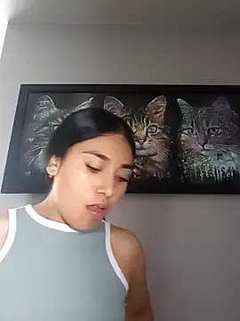 AmberGold- from StripChat