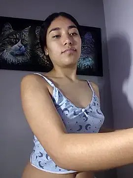 AmberGold- from StripChat