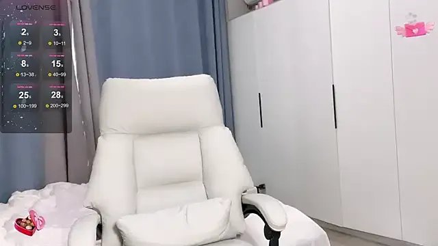 Amy-i from StripChat