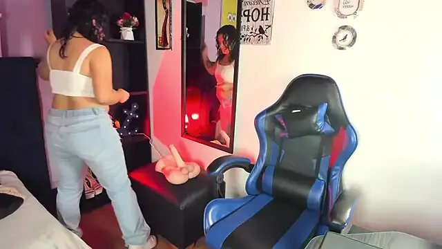 Amy_hoy69 from StripChat