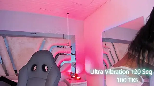 AngelineHeet from StripChat