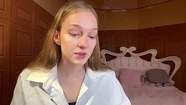 Anika_Socutehe
