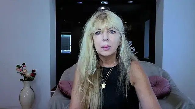 Anna_Diax from StripChat