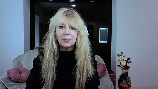 Anna_Diax from StripChat