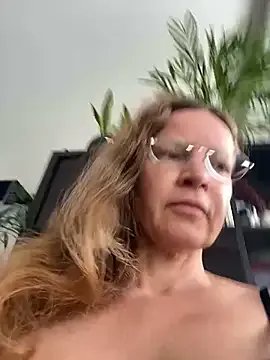 AnnikaRose from StripChat