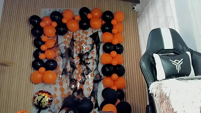 Any_topless from StripChat