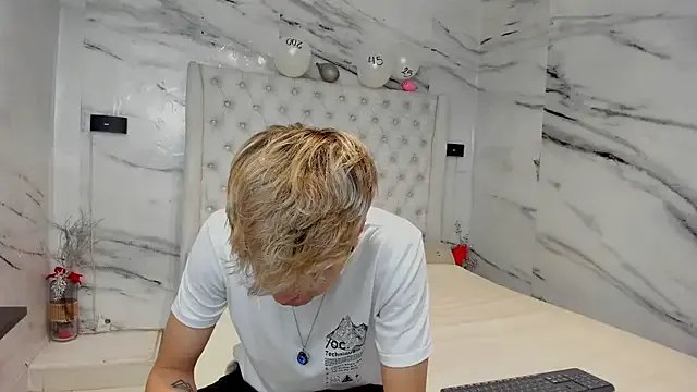 Ari_and_Storm from StripChat