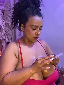 ariadna_cooper from StripChat