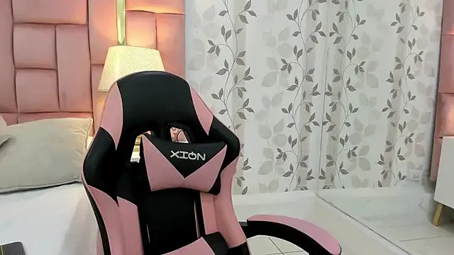  ArianaFranco chat room