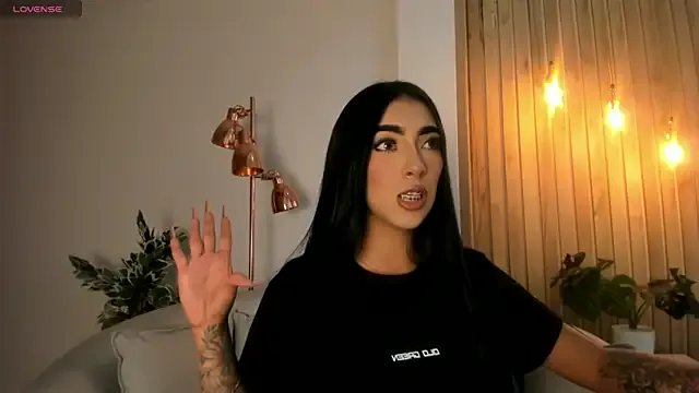 AriRobert_ from StripChat