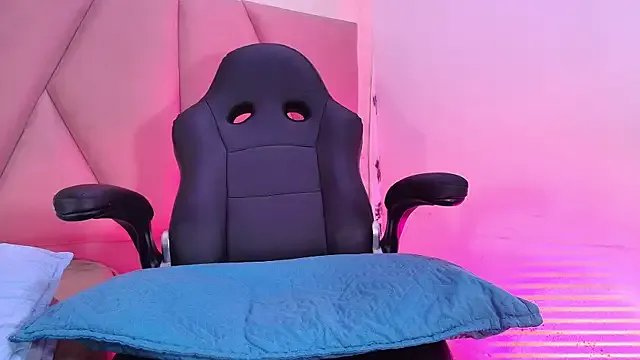 arl_chloee from StripChat