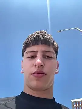 ARON_LUXX