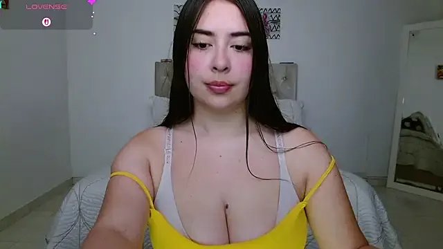 Ashley33_ from StripChat