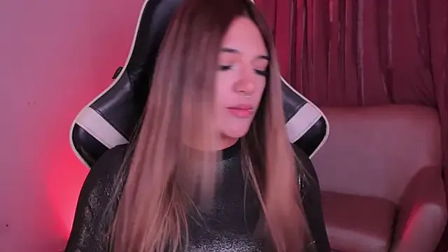 ashleyvalirya from StripChat