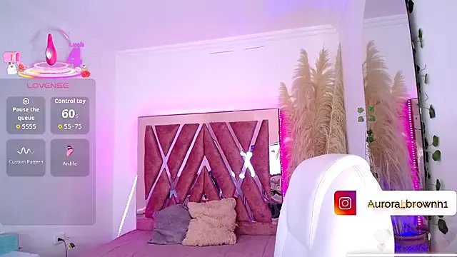 Aurora_Brownn from StripChat