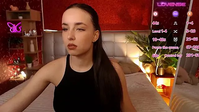 AuroraAksnesss from StripChat