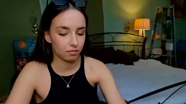 AuroraAksnesss from StripChat