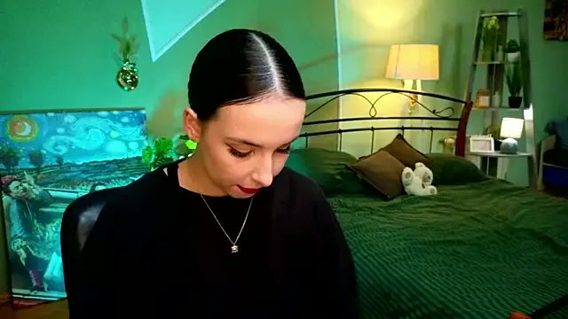 AuroraAksnesss from StripChat