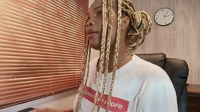 AuroraBrow from StripChat