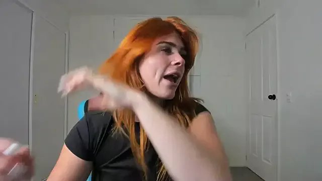 aus_queen from StripChat