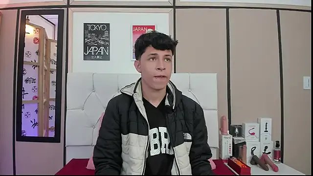 Axel__Evans from StripChat