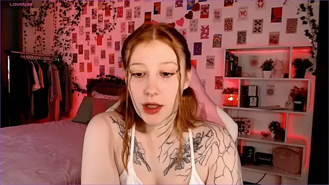 Ayla_Hicks from StripChat