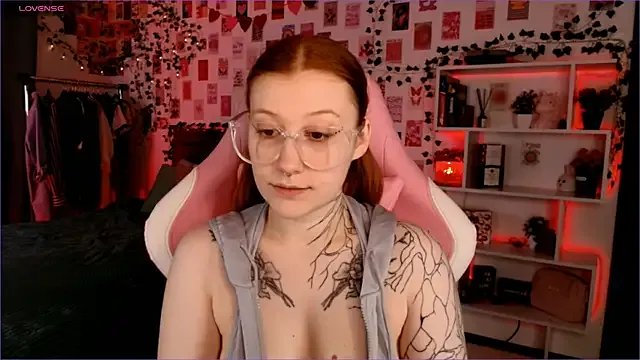 Ayla_Hicks from StripChat