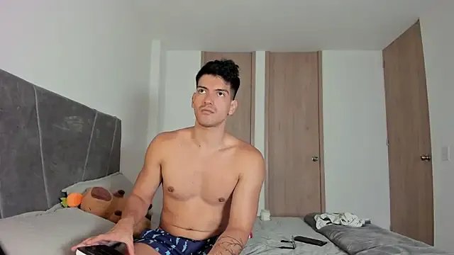 bbbeachboy from StripChat