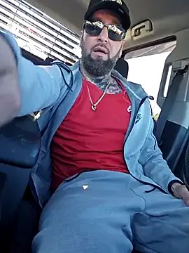 Beardedtattood from StripChat