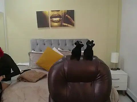  Bela_Craxkerr chat room