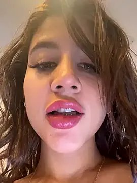 Bella_Bauerr2 from StripChat