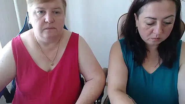 Bertie_Adeline from StripChat