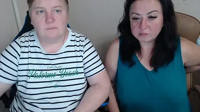 Bertie_Adeline from StripChat